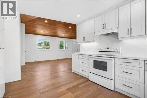 8 Cornell Avenue Stoney Creek ON L8E 5N2