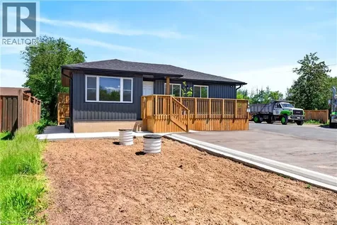 8 Cornell Avenue Stoney Creek ON L8E 5N2
