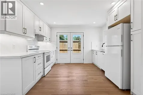 8 Cornell Avenue Stoney Creek ON L8E 5N2