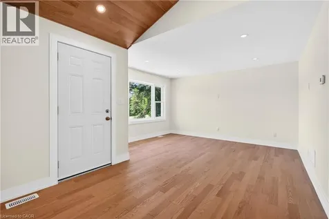 8 Cornell Avenue Stoney Creek ON L8E 5N2