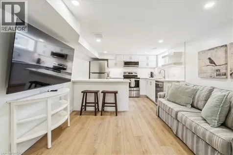 2113 New Street Burlington ON L7R 1H7