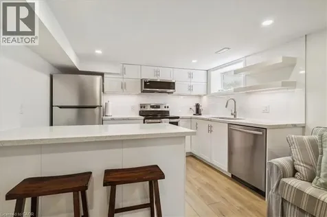 2113 New Street Burlington ON L7R 1H7
