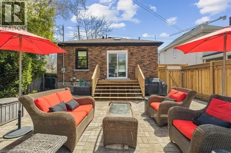 2113 New Street Burlington ON L7R 1H7