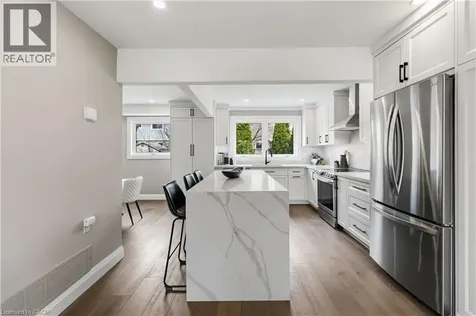 2485 Woburn Crescent Oakville ON L6L 5E8