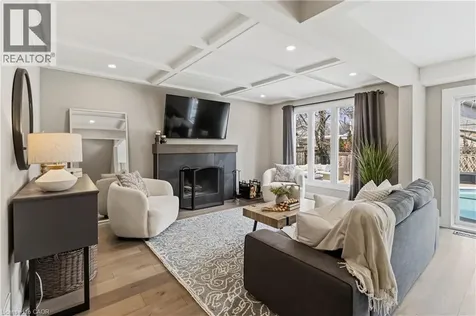 2485 Woburn Crescent Oakville ON L6L 5E8