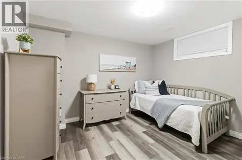 2485 Woburn Crescent Oakville ON L6L 5E8