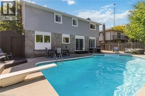2485 Woburn Crescent Oakville ON L6L 5E8