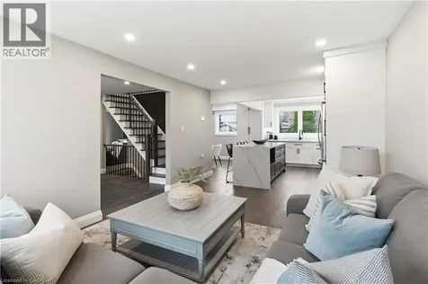 2485 Woburn Crescent Oakville ON L6L 5E8
