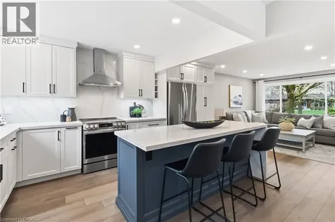 2485 Woburn Crescent Oakville ON L6L 5E8