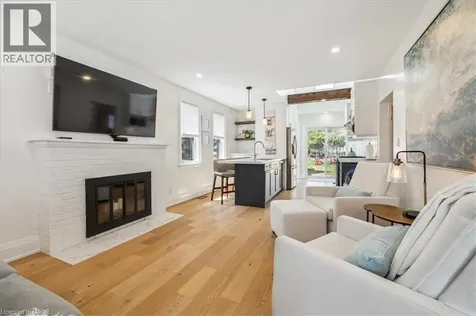 2113 New Street Burlington ON L7R 1H7