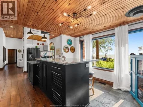 266 East Beach Road Leamington ON N8H 3V7