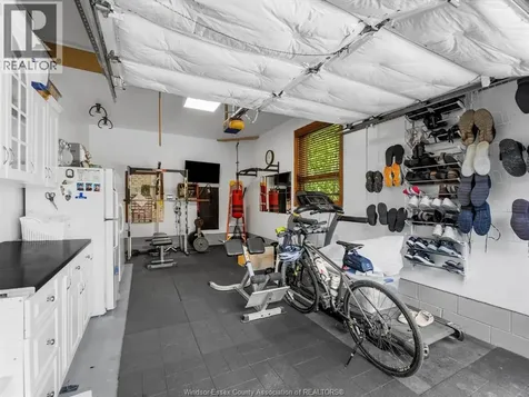 266 East Beach Road Leamington ON N8H 3V7