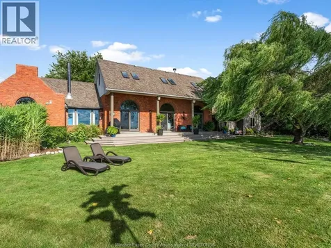 266 East Beach Road Leamington ON N8H 3V7