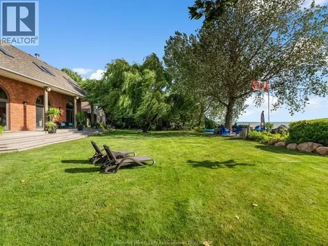 266 East Beach Road Leamington ON N8H 3V7