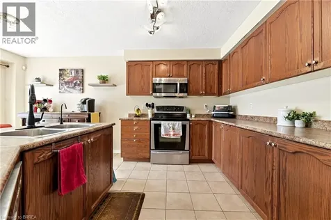 6 Jones Lane Brantford ON N3T 0B1