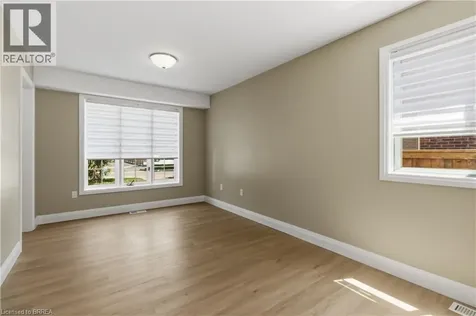 9 Norwich Street Brantford ON N3T 2B8