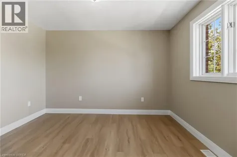 9 Norwich Street Brantford ON N3T 2B8