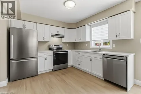9 Norwich Street Brantford ON N3T 2B8