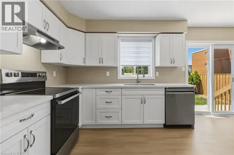 9 Norwich Street Brantford ON N3T 2B8