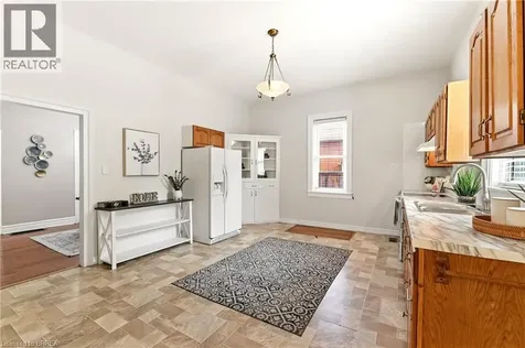 277 Main Street Delhi ON N4B 2M6