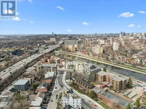 150 Greenfield Avenue Ottawa ON K1S 0X8