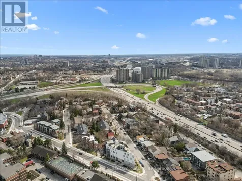 150 Greenfield Avenue Ottawa ON K1S 0X8