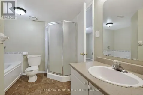 62 Briston Private Ottawa ON K1G 5P5