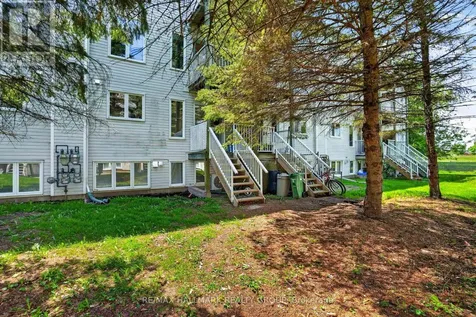 62 Briston Private Ottawa ON K1G 5P5