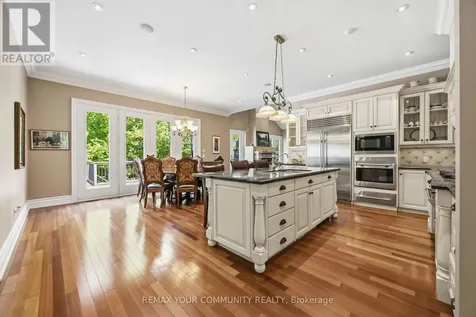 46 Lake Woods Drive Whitchurch-stouffville ON L4A 1P1