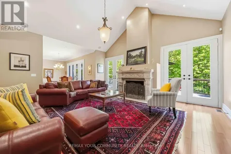 46 Lake Woods Drive Whitchurch-stouffville ON L4A 1P1