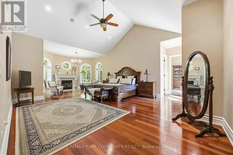 46 Lake Woods Drive Whitchurch-stouffville ON L4A 1P1