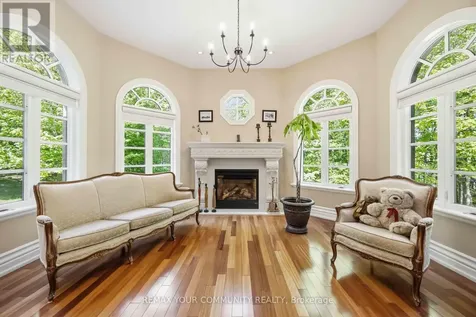 46 Lake Woods Drive Whitchurch-stouffville ON L4A 1P1