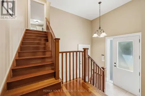 46 Lake Woods Drive Whitchurch-stouffville ON L4A 1P1
