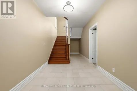 46 Lake Woods Drive Whitchurch-stouffville ON L4A 1P1