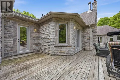 46 Lake Woods Drive Whitchurch-stouffville ON L4A 1P1