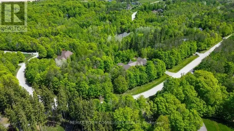 46 Lake Woods Drive Whitchurch-stouffville ON L4A 1P1