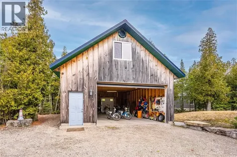19 Eagle Road Tobermory ON N0H 2R0
