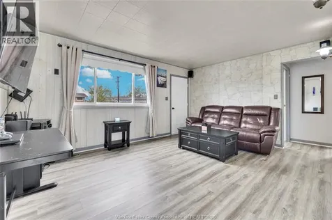 329 Parkside Drive Mcgregor ON N0R 1J0