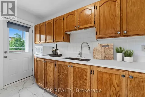 448-450 Holland Avenue Ottawa ON K1Y 0Z5