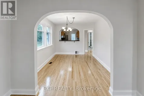 448-450 Holland Avenue Ottawa ON K1Y 0Z5