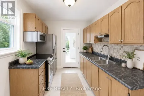 448-450 Holland Avenue Ottawa ON K1Y 0Z5