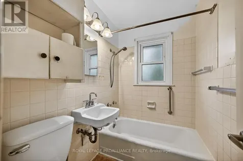 773 Royal Crescent Prescott ON K0E 1T0