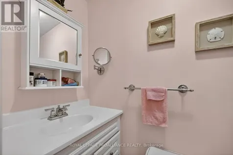 8 Bernard Crescent Augusta ON K0E 1P0