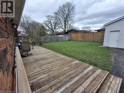 56 Balmoral Drive Brantford ON N3R 5B9