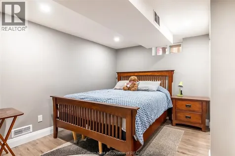 76 Ellis Street Chatham ON N7L 2L8