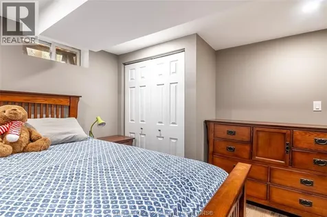 76 Ellis Street Chatham ON N7L 2L8