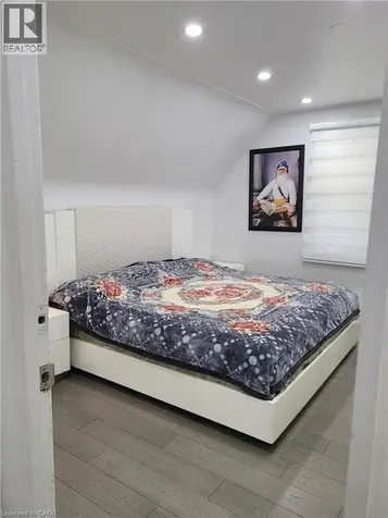 153 Arnold Street Kitchener ON N2H 6E4