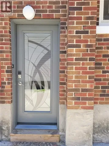153 Arnold Street Kitchener ON N2H 6E4