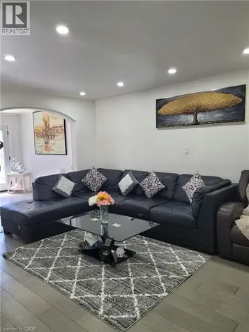 153 Arnold Street Kitchener ON N2H 6E4