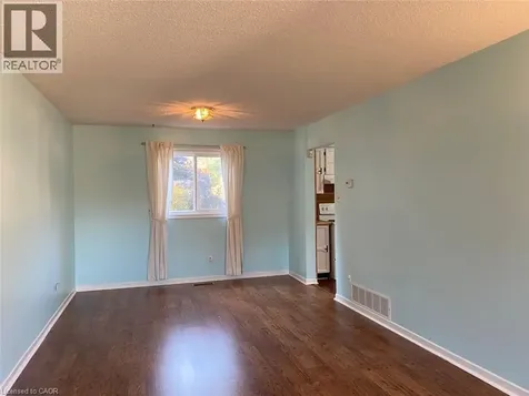 17 Hillsdale Court Dundas ON L9H 6K1